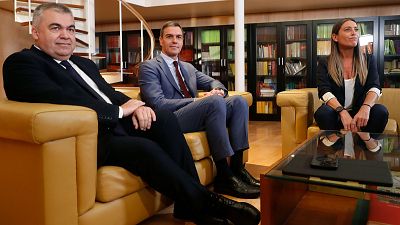 El Gobierno sigue negociando con Junts tras aplazarse la decisión de la cuestión de confianza y se muestra "tranquilo"