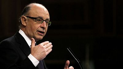 Gobierno y PP cierran filas en torno a Rajoy y piden a Aznar que deje las "añoranzas"