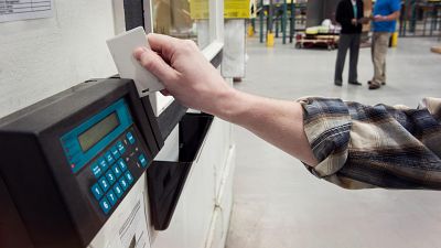 El Gobierno aprueba la tramitación urgente de la reforma del registro horario