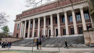 El Gobierno de Trump congela todas las nuevas subvenciones a la Universidad de Harvard