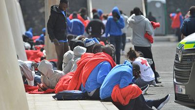 El Gobierno cede a Euskadi la gestión de la integración social de los inmigrantes reconocidos con protección internacional