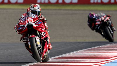 Marc Márquez gana la carrera al sprint de Gran Premio de Japón y recorta distancias con Jorge Martín
