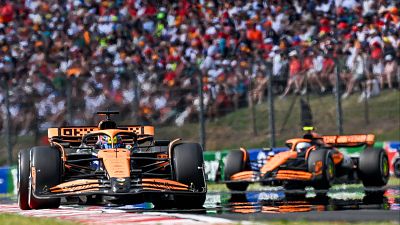 Tenso doblete de McLaren en Hungría, con victoria de Piastri; Sainz, sexto y Alonso, undécimo