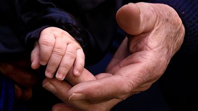 La gripe y las olas de calor reducen la esperanza de vida en España, que no recupera los niveles prepandemia