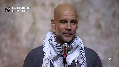 Guardiola obre el concert x Palestina amb un crit contra la indiferència | Veure
