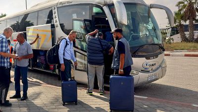 El paso de Ráfah vuelve a abrir para heridos y extranjeros mientras Israel estrecha el cerco sobre la ciudad de Gaza