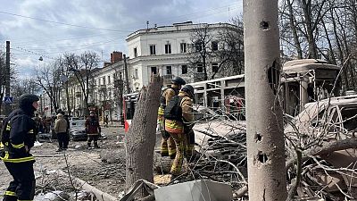 Un bombardeo ruso deja al menos 34 muertos y más de un centenar de heridos en Sumi, en el noreste de Ucrania