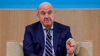 De Guindos pide evitar una guerra comercial en la que todos perderían: "Es la situación más compleja desde la COVID"