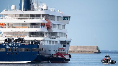 El desembarco del crucero del hantavirus MV Hondius en Tenerife, en imágenes