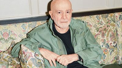 Entrevista con Hugo Mujica, poeta ganador del Premio Loewe