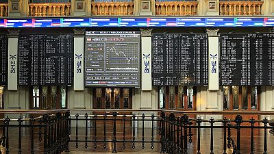 El IBEX 35 pierde un 0,71% arrastrado por la banca y la revalorización del euro frente al dólar