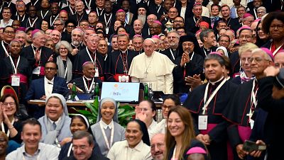 La Iglesia se compromete a buscar más responsabilidad para las mujeres y a estudiar el diaconado femenino