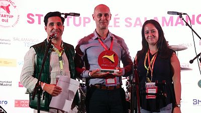 Impulsa Visión RTVE recibe el premio a la mejor aceleradora de 2026 en la feria del emprendimiento Startup Olé, en Salamanca