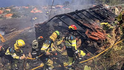 El incendio en La Palma cumple 48 horas activo y las llamas alcanzan la Caldera de Taburiente
