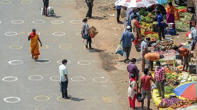 India se encierra con el mayor confinamiento del planeta para evitar la tormenta perfecta del coronavirus