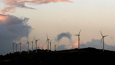 La inflación rompe con la racha de subidas y cae siete décimas en marzo, hasta el 2,3%, por la energía