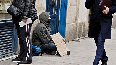 Les situacions de precarietat es relacionen amb l'acces a l'habitatge Les situacions de precarietat es relacionen amb l'acces a l'habitatge