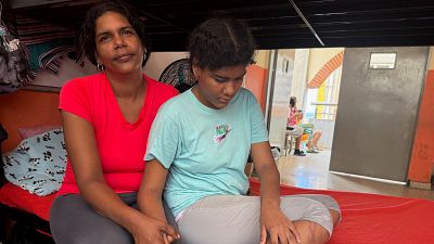 El instinto de madre une a Jennibel con su hija Sofía, la niña sepultada tres días en Venezuela El instinto de madre une a Jennibel con su hija Sofía, la niña sepultada tres días en Venezuela