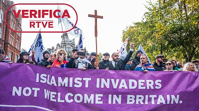 Vídeos de IA que extienden el odio hacia las personas migrantes en Reino Unido Vídeos de IA que extienden el odio hacia las personas migrantes en Reino Unido