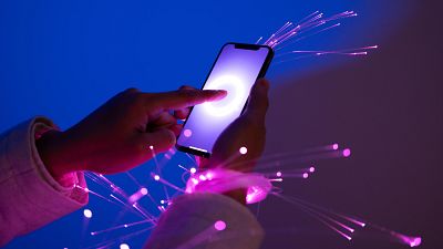 La inteligencia artificial generativa pone en riesgo hasta un 24% de los ingresos de los artistas