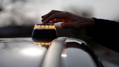 Interior no multará por un periodo "razonable" a conductores que no lleven la baliza V-16