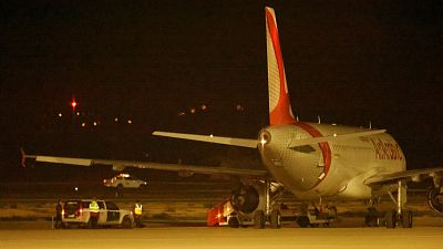 Interrumpen la actividad en el aeropuerto de Palma durante varias horas por la presencia de pasajeros en las pistas