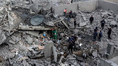 El Ejército de Israel ataca más de 100 blancos en Gaza y causa más de un centenar de muertos