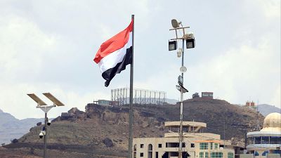 Al menos 21 heridos tras un ataque israelí contra Yemen en respuesta al misil lanzado por los hutíes contra el aeropuerto de Tel Aviv