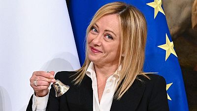 Italia suspende el acuerdo Schengen con España y Trump dice que España "no sabe qué hacer" ante la crisis - Telediario 2 | Ver Italia suspende el acuerdo Schengen con España y Trump dice que España "no sabe qué hacer" ante la crisis - Telediario 2 | Ver