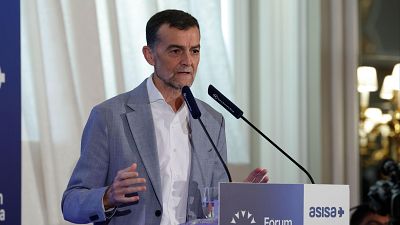 IU avisa a Podemos del riesgo de quedar "arrinconado para siempre" si va por libre