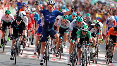 Vuelta a España | Jakobsen gana al sprint en La Manga -- Ver ahora Vuelta a España | Jakobsen gana al sprint en La Manga -- Ver ahora