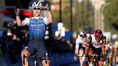 Jakobsen gana al sprint la segunda etapa de la Volta a la Comunitat Valenciana -- Ver ahora