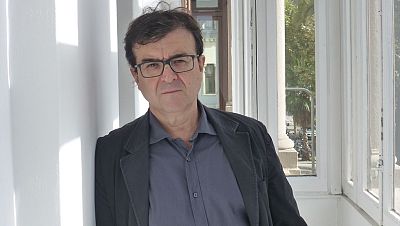 Javier Cercas: "Nadie asocia la Iglesia a las risas, a pasarlo bien; es una de las catástrofes del cristianismo"