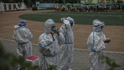 El jefe epidemiólogo de China da por controlado el brote de coronavirus detectado en un mercado de Pekín