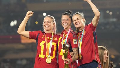 Jenni Hermoso desmiente a Rubiales y denuncia presiones de la RFEF a ella y a su entorno: "Me sentí víctima de una agresión"