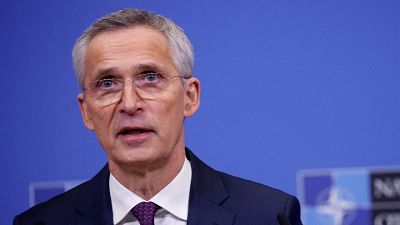 Stoltenberg: "La guerra acabará en una mesa de negociación, pero depende de la situación en el campo de batalla"