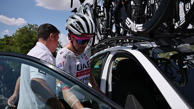 Joao Almeida, principal escudero de Pogacar en la alta montaña, abandona el Tour