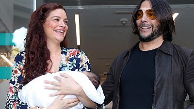 Joaquín Cortés sigue con preocupación el ingreso de su hijo en el hospital: "Está un poquito mejor"
