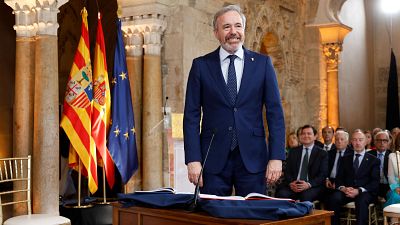 Azcón, en su toma de posesión como presidente: "Aragón es tierra de acogida" de quien "respeta sus normas y valores"