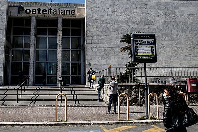 El motivo por el que Italia registra más muertes por coronavirus que Corea del Sur con cifras de contagios similares - RTVE.es | Ver