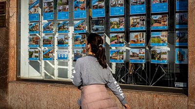 Los jóvenes, el colectivo más afectado por la crisis de vivienda - Telenavarra | Ver