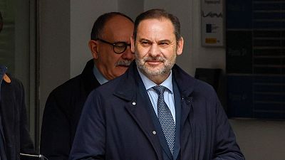 El juez del caso Koldo rechaza la petición de Ábalos y le mantiene sin pasaporte con la prohibición de salir de España