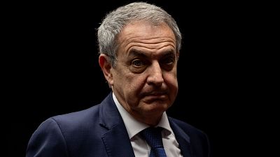 El juez del caso Plus Ultra autoriza a la UDEF a investigar las cuentas de Zapatero, su entorno y varias empresas
