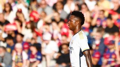 Una juez investiga los insultos racistas de dos aficionados del Barcelona a Vinicius