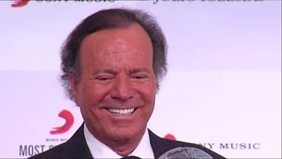 Dos extrabajadoras de las mansiones de Julio Iglesias le acusan de agredirlas sexualmente, según elDiario.es