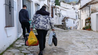 Regresa a Grazalema un primer grupo de desalojados hace 11 días por el temporal