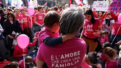 La Justicia de Italia falla a favor de que dos mujeres puedan registrarse como progenitoras de un recién nacido