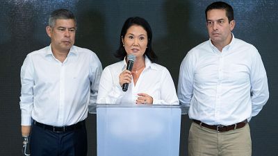 Fujimori y López Aliaga disputarán la presidencia de Perú en una segunda vuelta