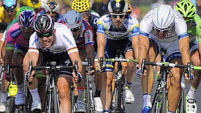 Kittel le gana la partida a Cavendish