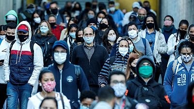 Latinoamérica cumple seis meses del primer caso de COVID-19 mientras continúa como epicentro mundial de la pandemia